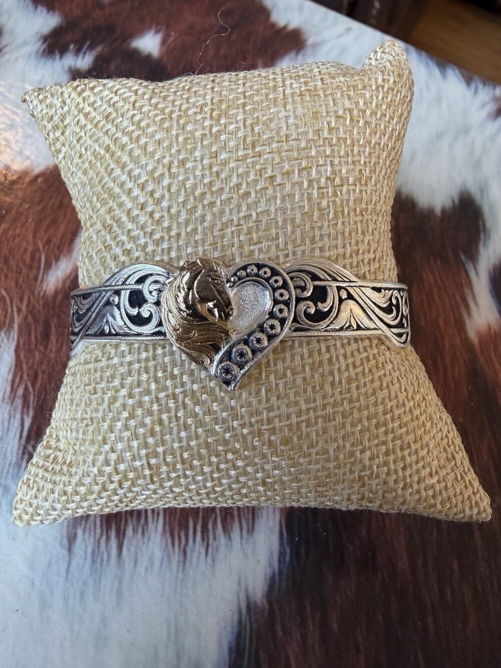 Montana Silversmiths Silver Plated Cuff Horse Heart Pony Bracelet Women’s Teen